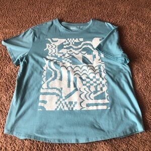 Sonoma Woman’s Large New Tee Shirt. Never Worn.